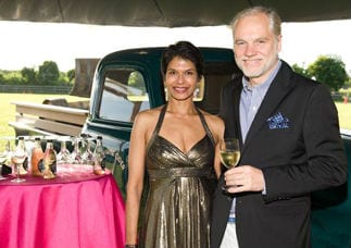 Roman-and-Dushy-323-x-228